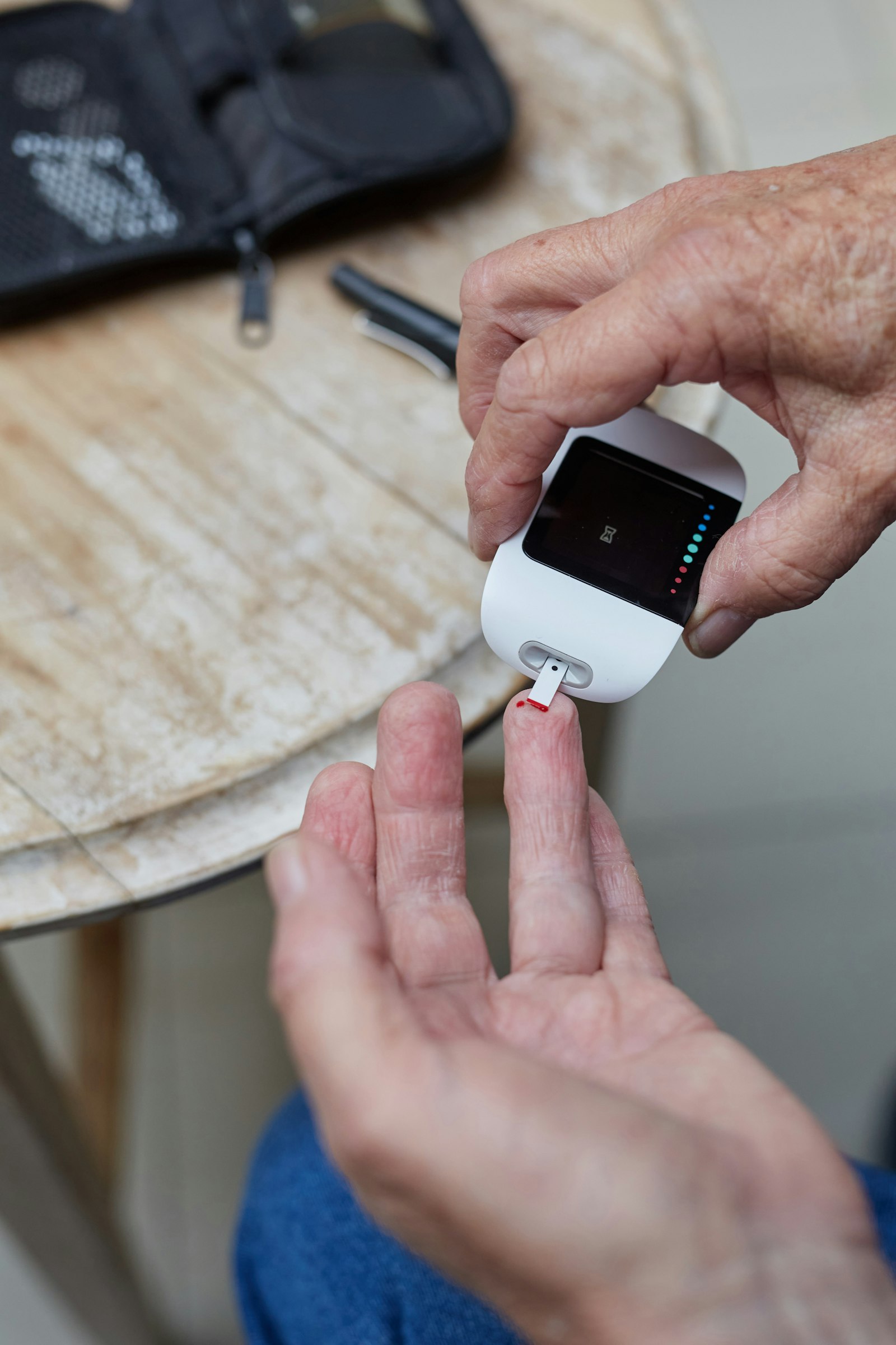 Blood glucose testing with a glucometer